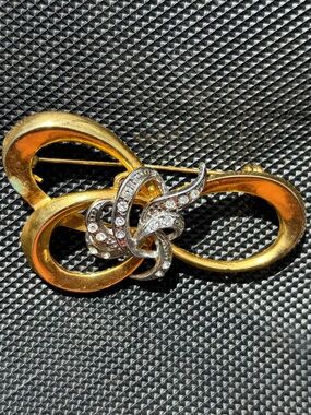Vintage Mixed Metal Gold & Silver Tone Ribbon Swirl Brooch with Pavé Crystals